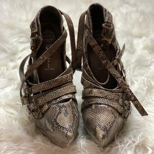 Jeffery Campbell - “ZIP-2” Wedge Bootie